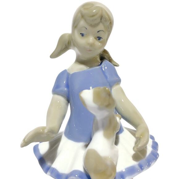 Castille Ballerina Girl With Cat Porcelain Figurine 8.5" In Style of Lladro - Picture 7 of 7